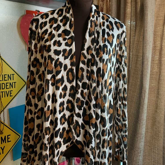 Wearever white/brown cheetah print sheer long sleeve maxi duster. Size S/M - Picture 5 of 10
